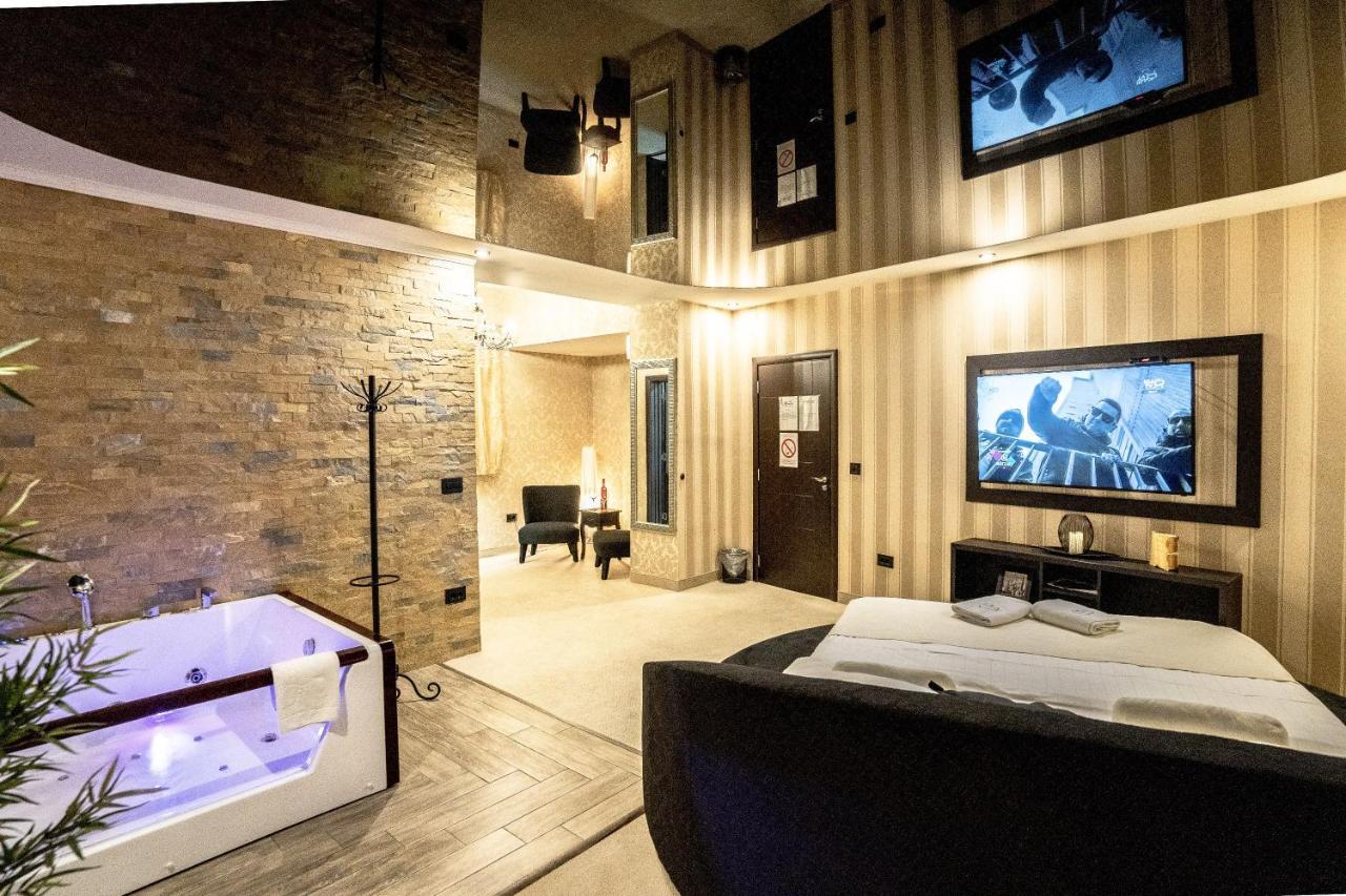 Madison Inn Suites - Wilson'S Square 베오그라드 외부 사진